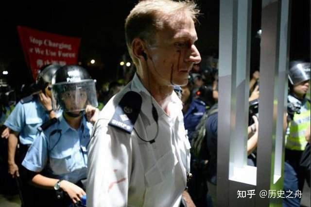 香港警察特别战术小队速龙小组总教头庄定贤