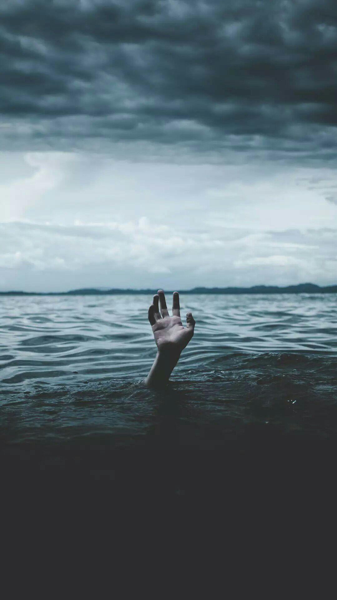 有没有很压抑的壁纸