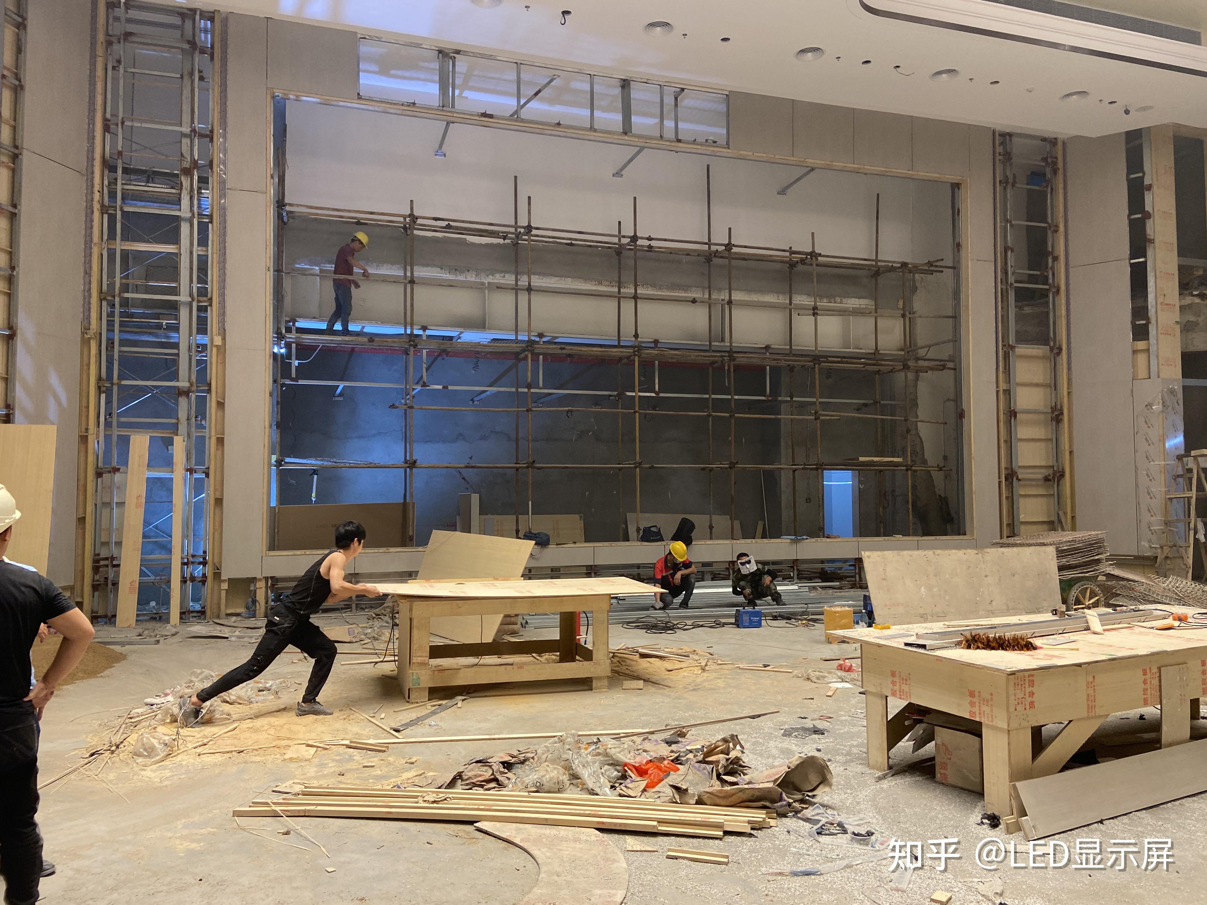 宴会厅安装led显示屏怎么选型?