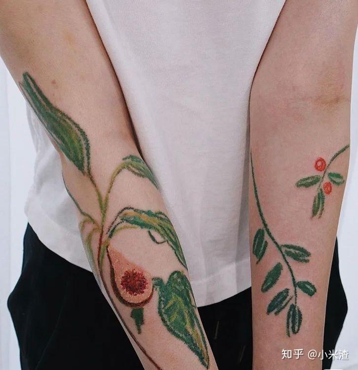 请问蜡笔质感的纹身是怎么做出来的呀 小米渣 服装设计 点刺吗?