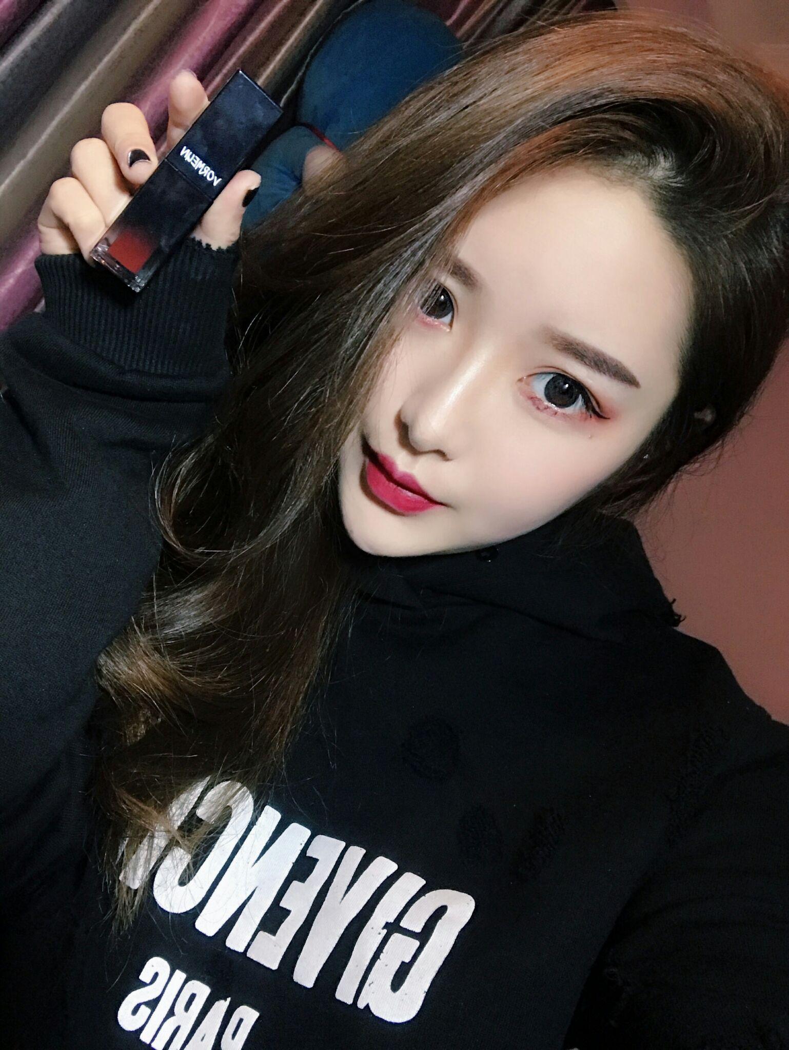 有哪些专业做彩妆,价钱又不是很贵的小众牌子