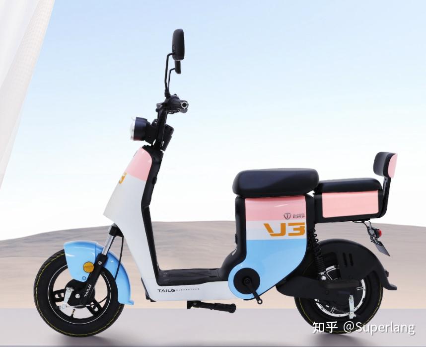 7)爱玛高颜值小熊石墨电动车,特别适合女生自从2019年实施新国标开始