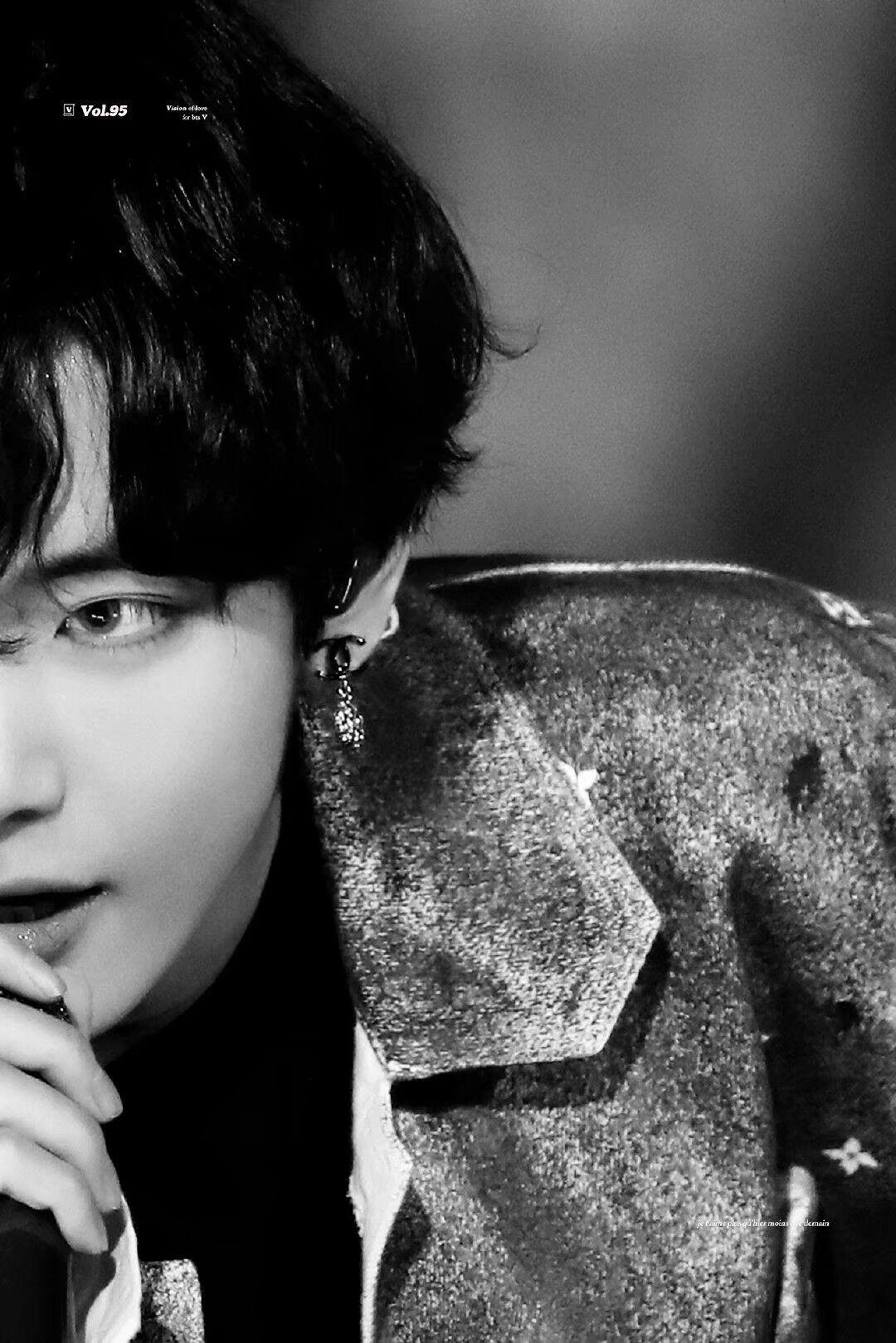 超级喜欢黑发金泰亨大家可以分享一些没有水印的图片吗收藏