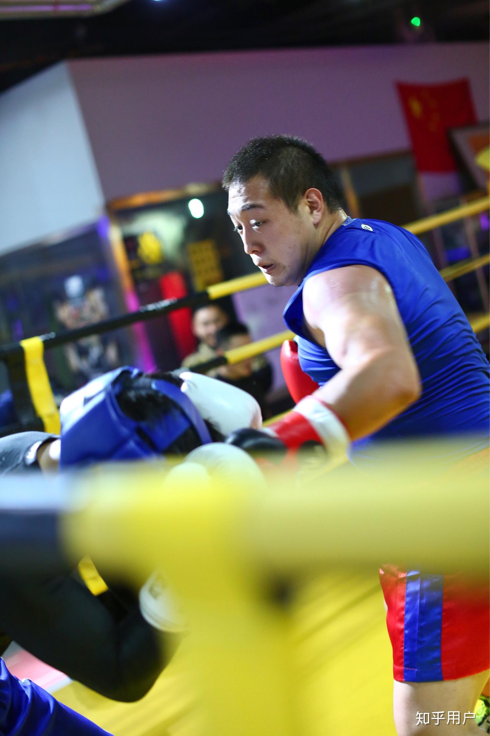 练习拳击时觉得自己帅吗