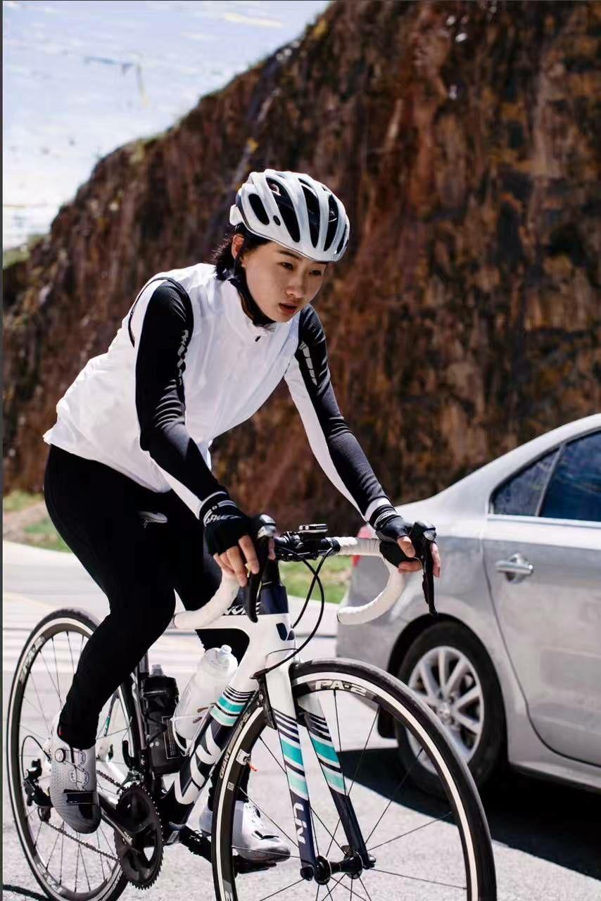 骑着公路车的女生能有多好看