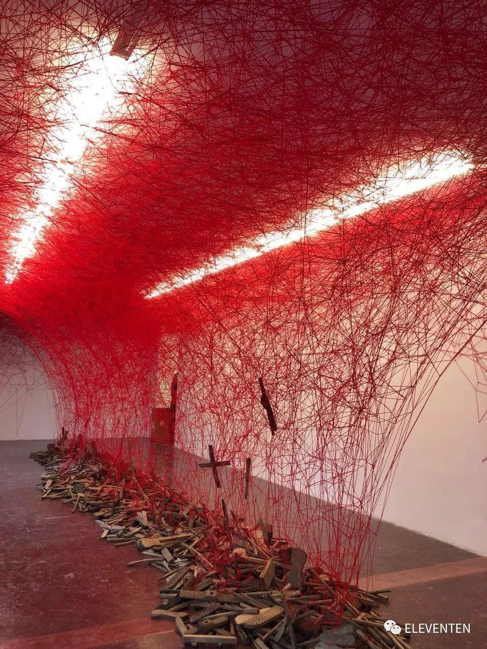 日本装置艺术家chiharushiota盐田千春沉迷线性与编织的汪洋