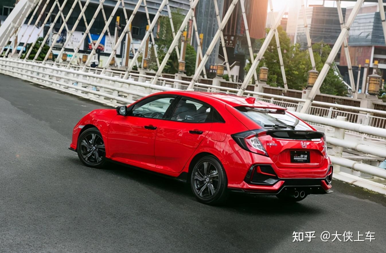 2021款思域月均销量破万两厢版迅速受到年轻用户喜爱