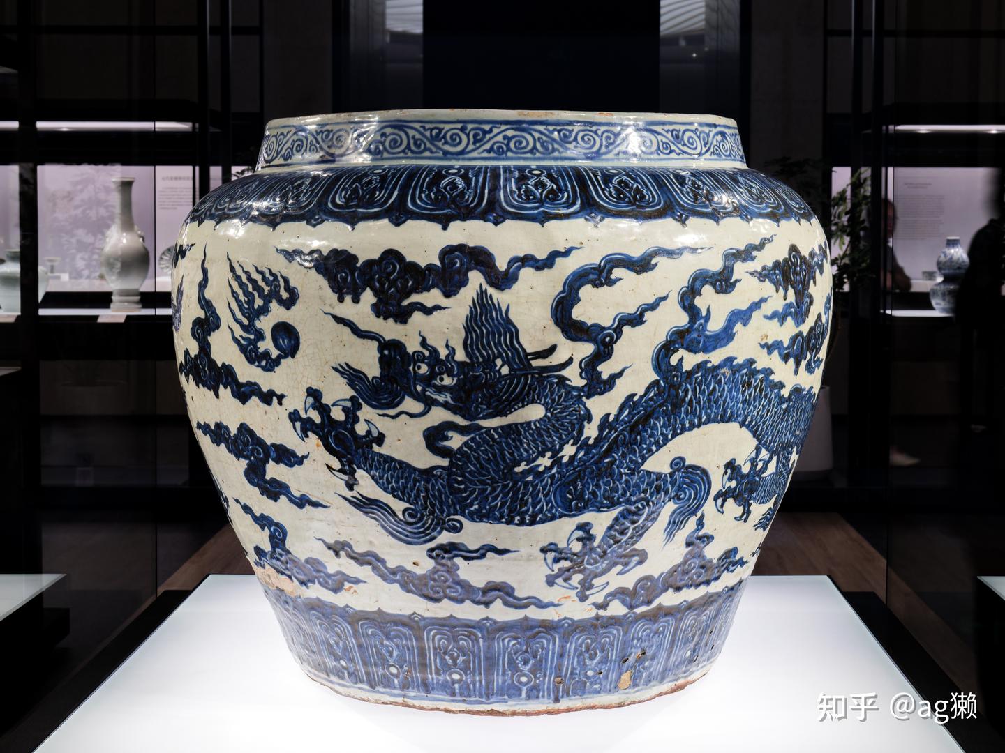 中国古玩 明末～清初時代 古染付青華獅子紋 乳白釉