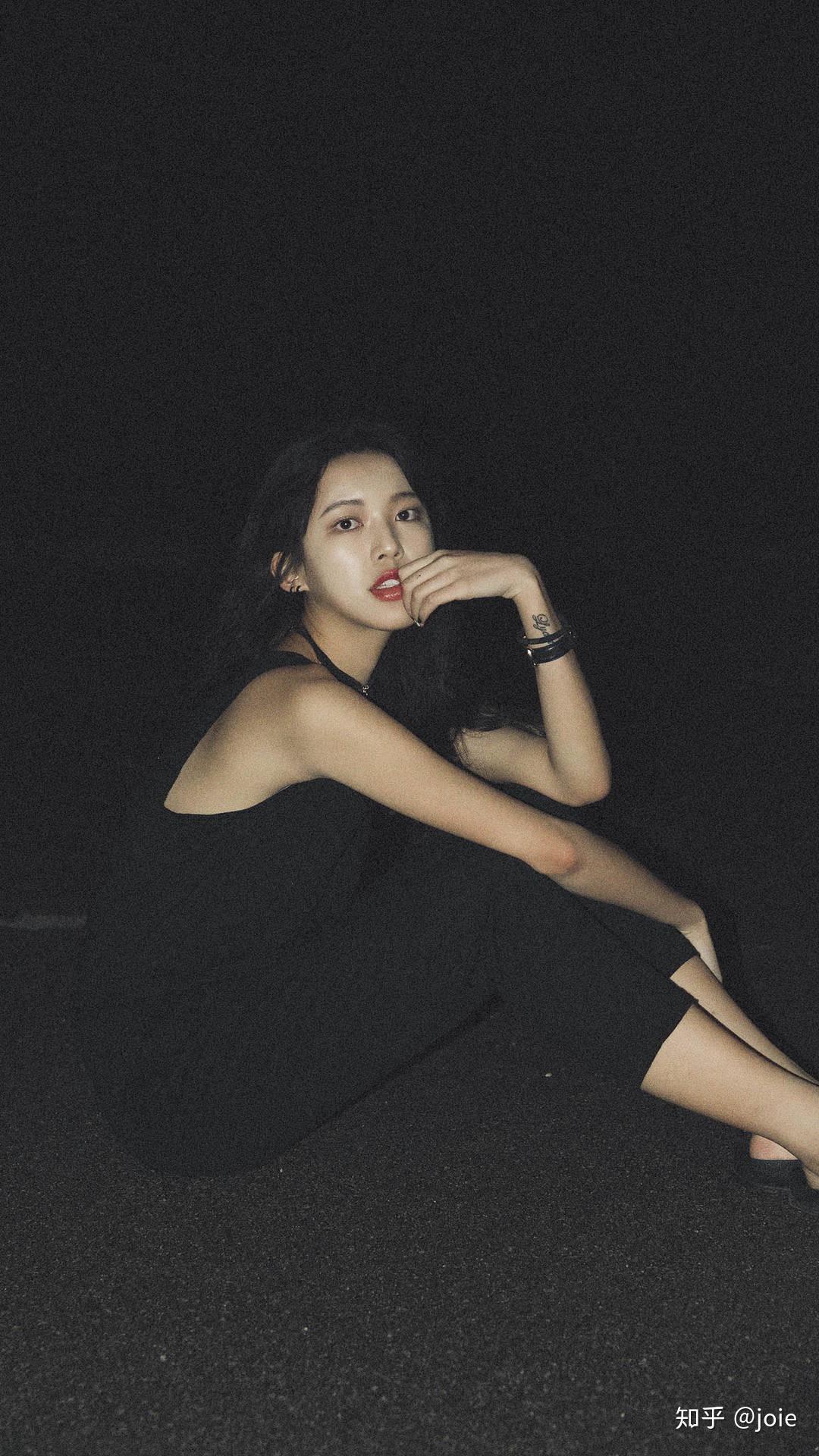 有没有好看的单身酷酷的微信女头像