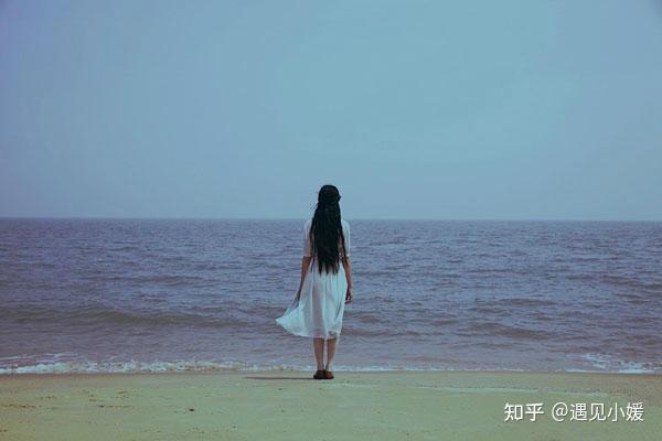 独处时独善其身,人群中顺其自然 - 知乎