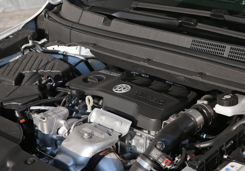 3t发动机,并新增了48v轻混系统,其最大功率为120千瓦,峰值扭矩为230