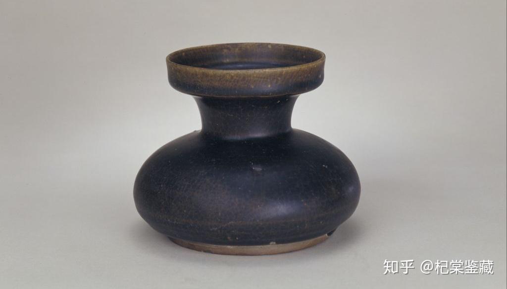 东晋德清窑黑釉鸡头壶