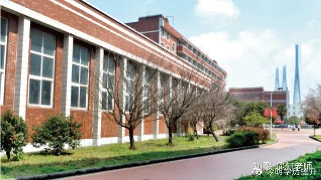 初中毕业能读大学吗?浙江远大专修学院全日制大专招生指南