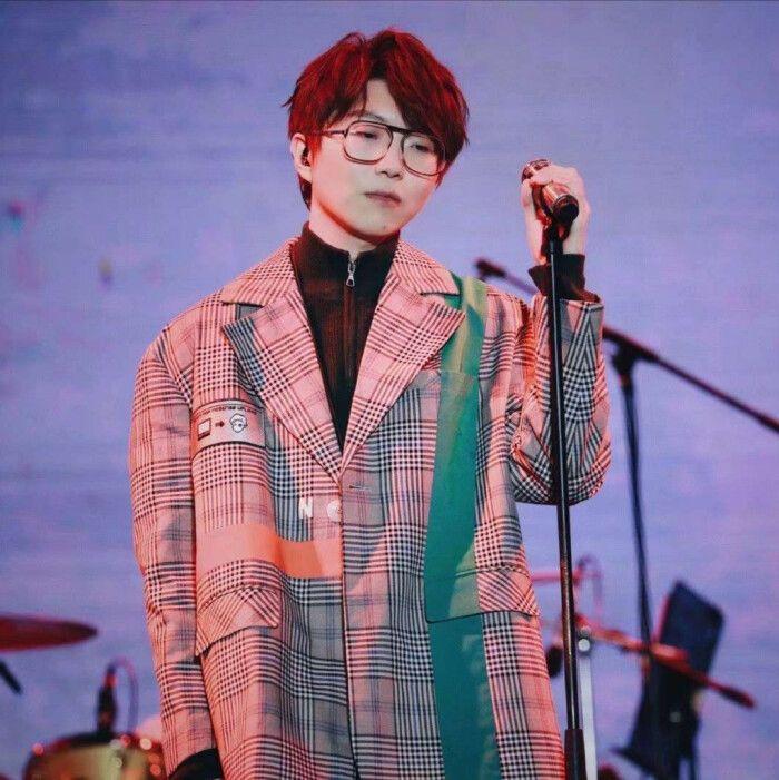 有没有暴发户有毛不易的图片无水印的