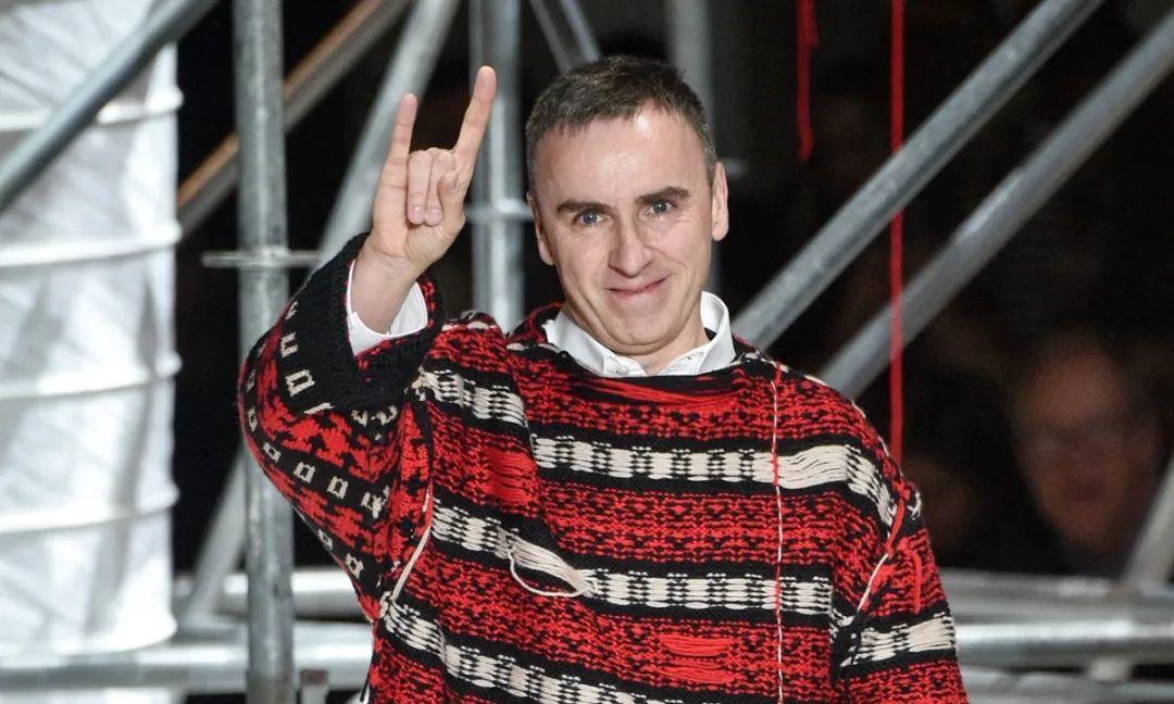 virgilabloh用了12年时间他从侃爷跟班变成了lv总监