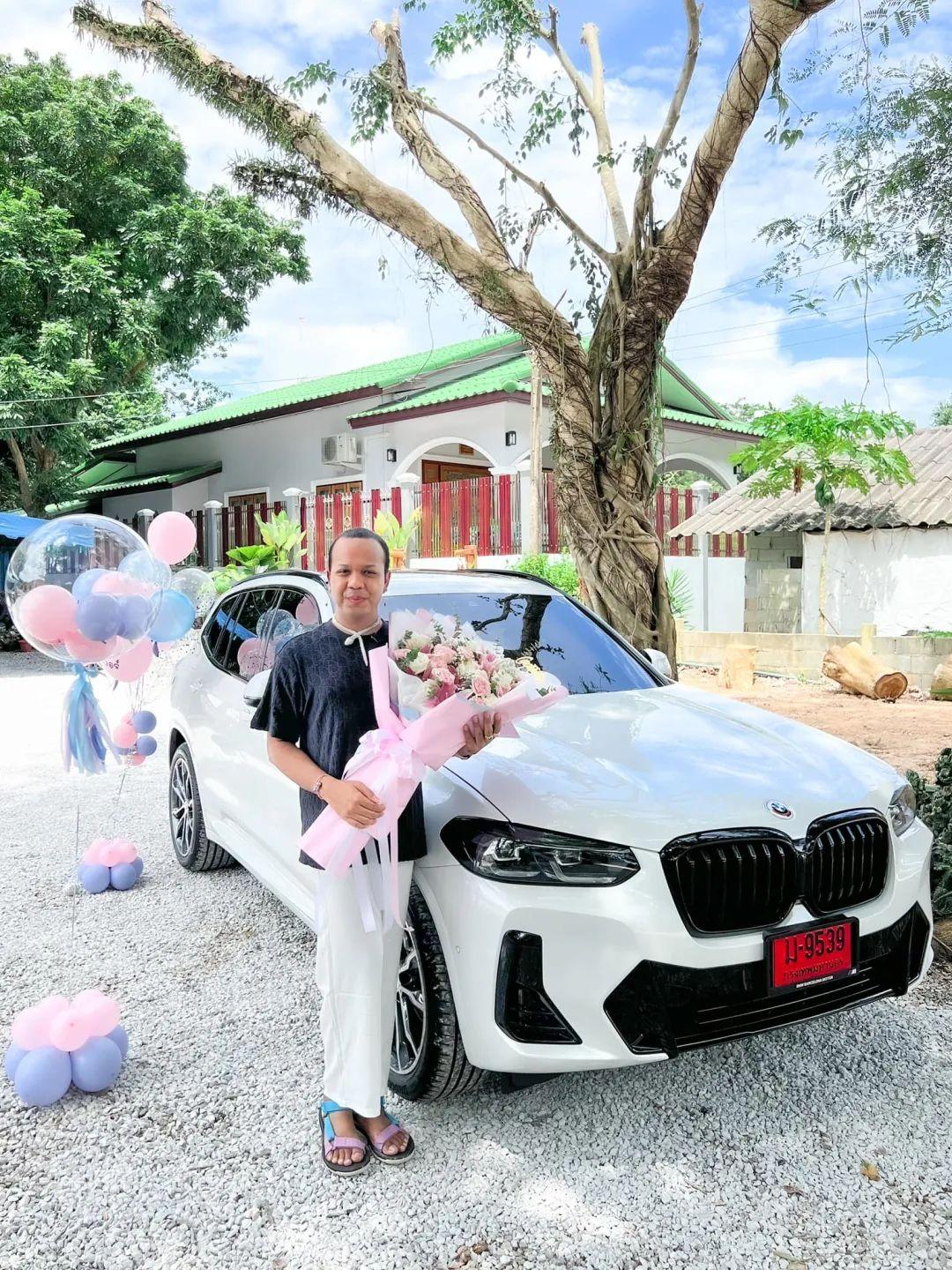 和尚当腻了泰国僧人还俗当跨性别网红喜提豪车和鲜肉男友