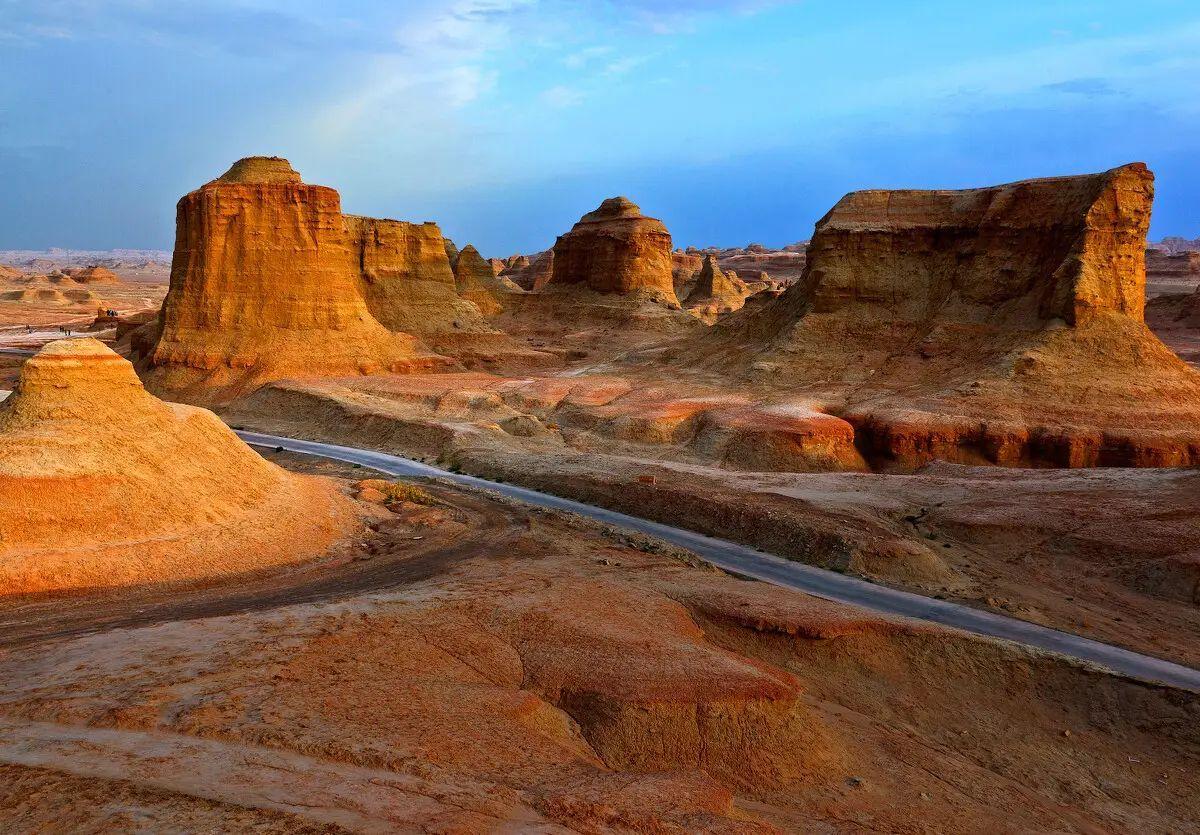 新疆五月份旅游景点推荐  魔鬼城旅游攻略  免费语音导游