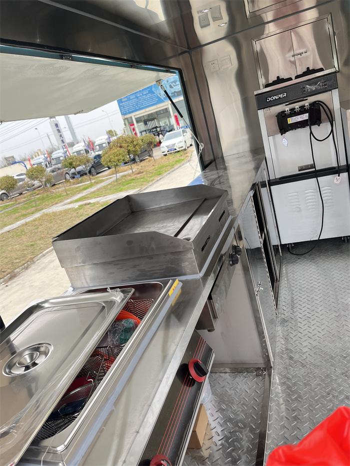 二手移动小餐车大约多少钱流动餐车图片及价格小型移动餐车哪里有卖