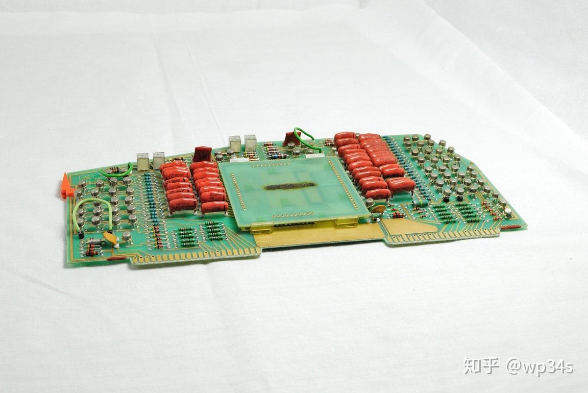 电与磁的极致艺术~1968年的HP9100A晶体管计算器(机)-2