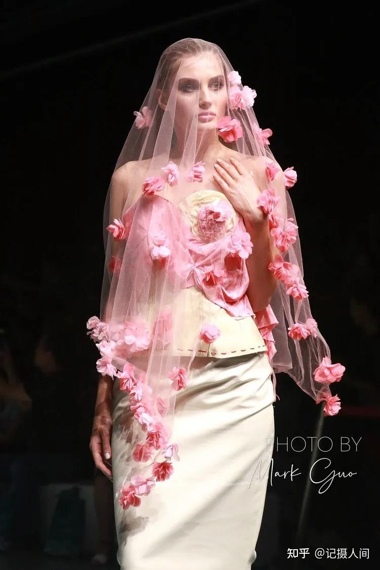 组图:国内优秀摄影师,100幅人像摄影作品集锦-国内著名人像摄影师