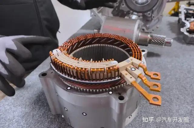 拆解凯迪拉克凯雷德IQ发动机:驱动系统设计非常出色