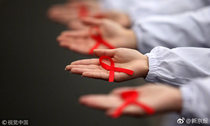 目前,两位教授已利用该技术治疗了两例hiv患者,一例治疗3个月,hiv病毒