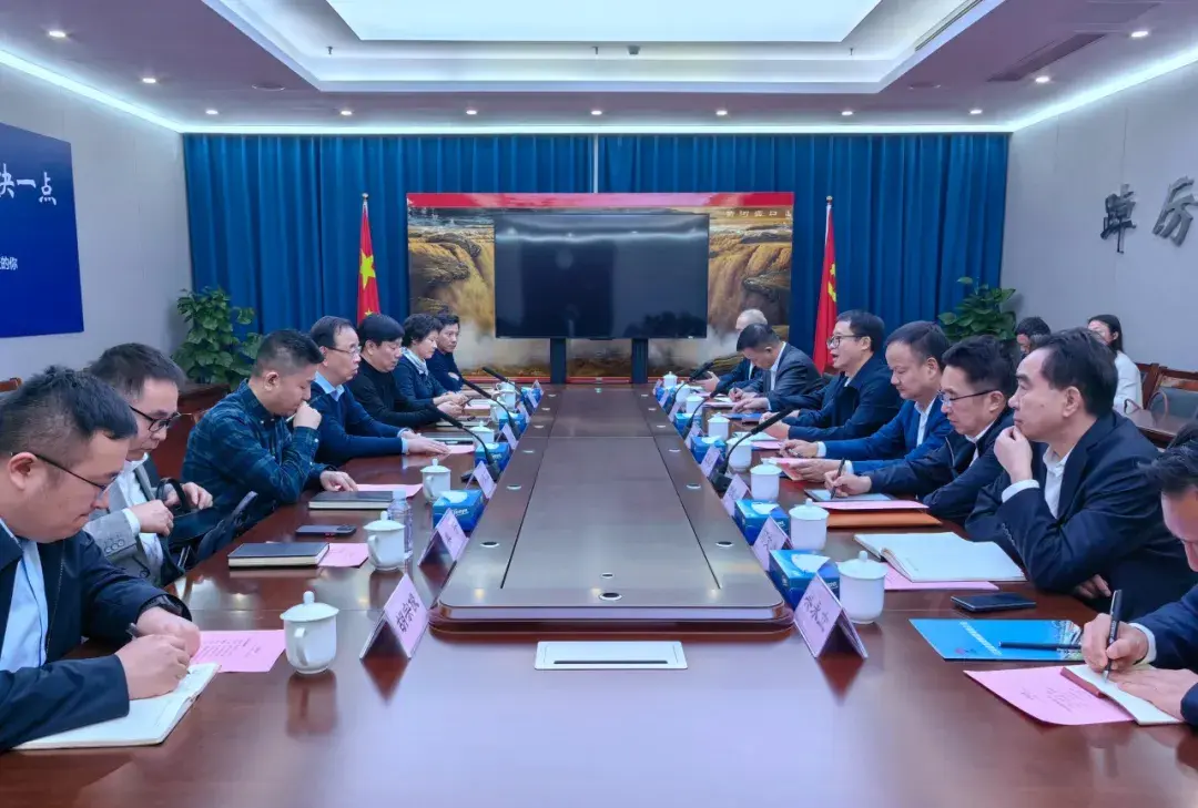 王海怀会见江苏省铁路集团董事长丁建奇