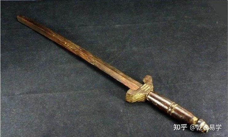 辟邪制非,威神伏魔 | 道士降妖驱魔,为什么要用桃木剑? - 知乎