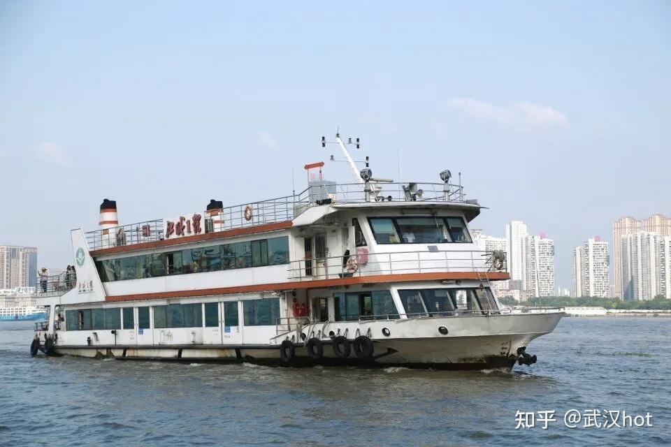 坐一趟武汉百年轮渡静享慢时光