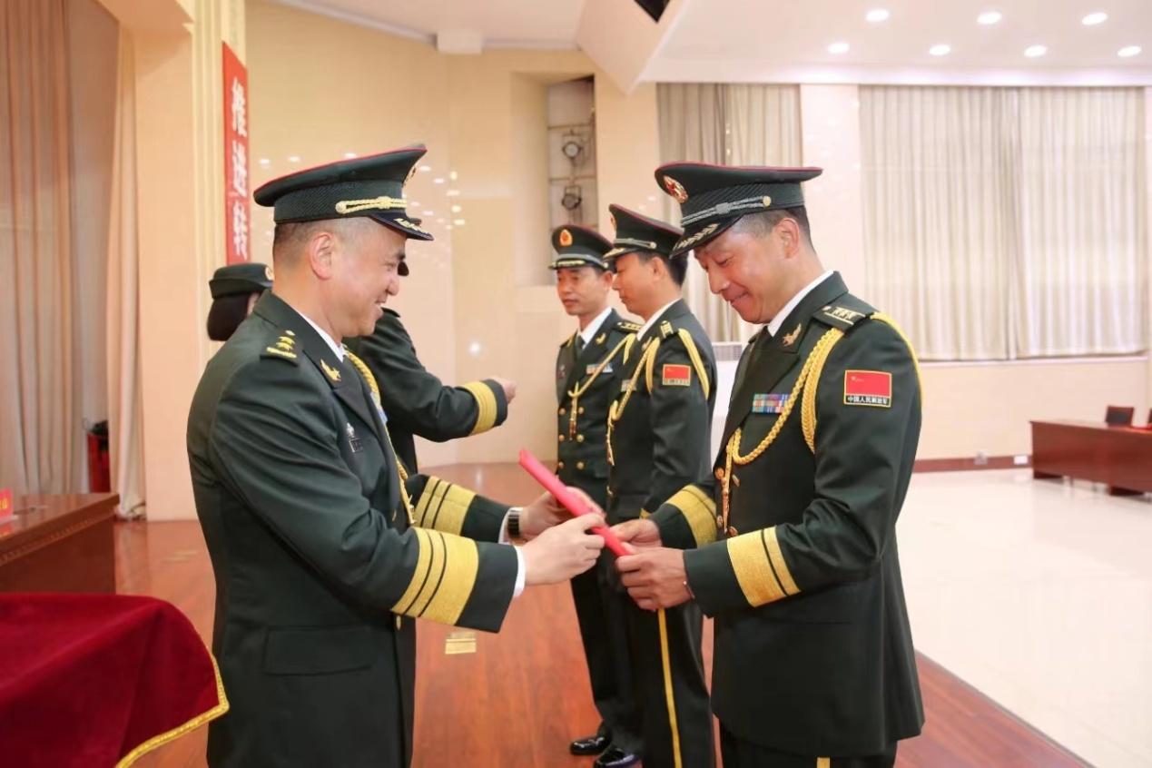 一名"上校"军官的成长之路! - 知乎