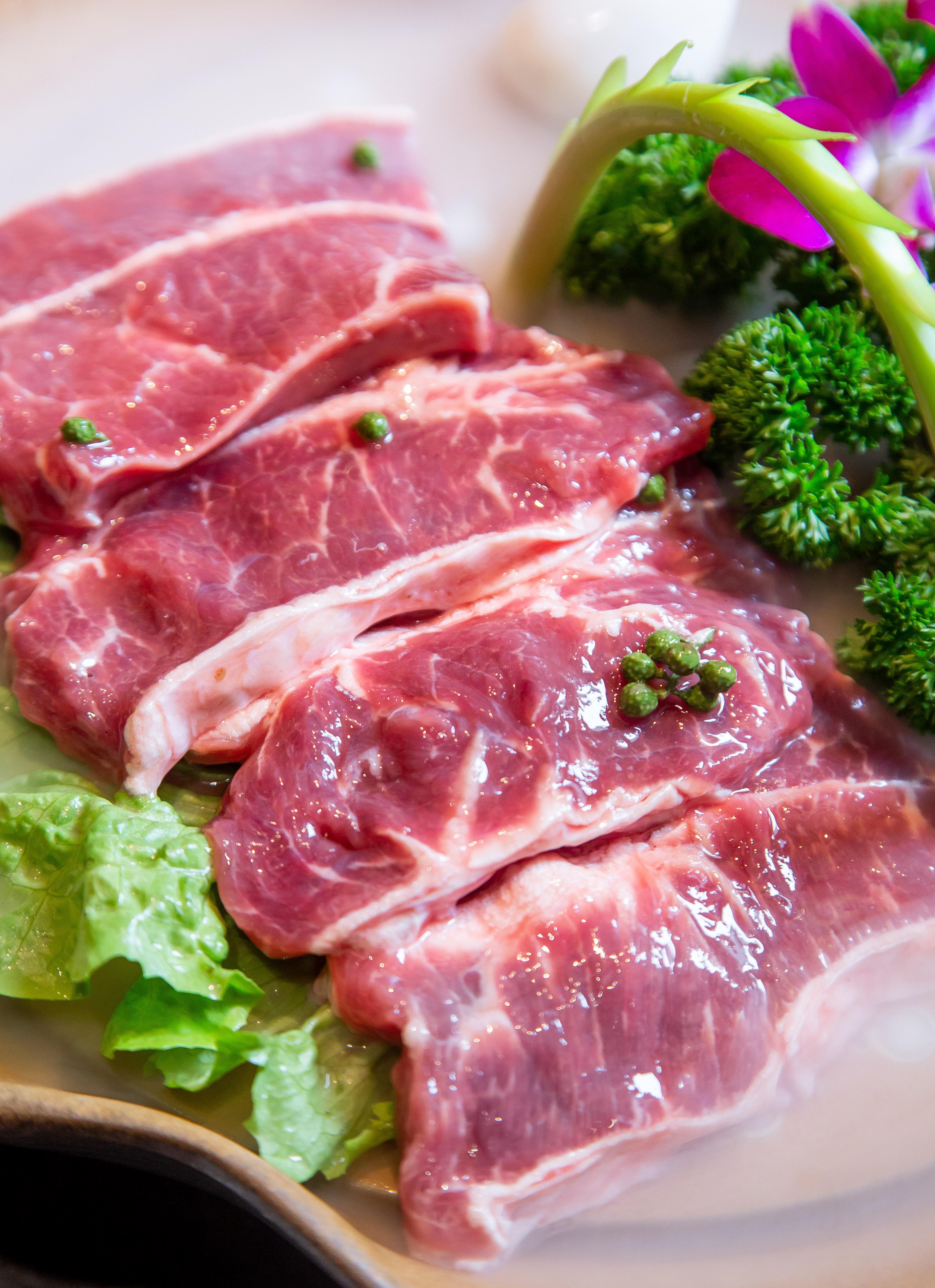 庖丁家水煮牛排新鲜现切一口上瘾