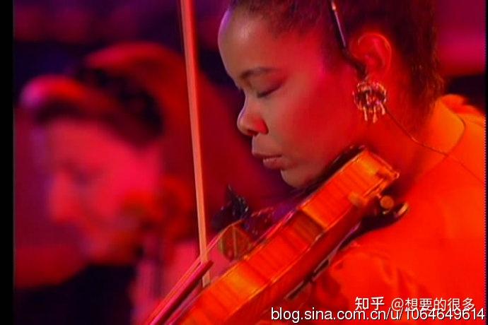 你可以称她为摇摆帝或者撇嘴帝但是你不能否认karen briggs精湛的小