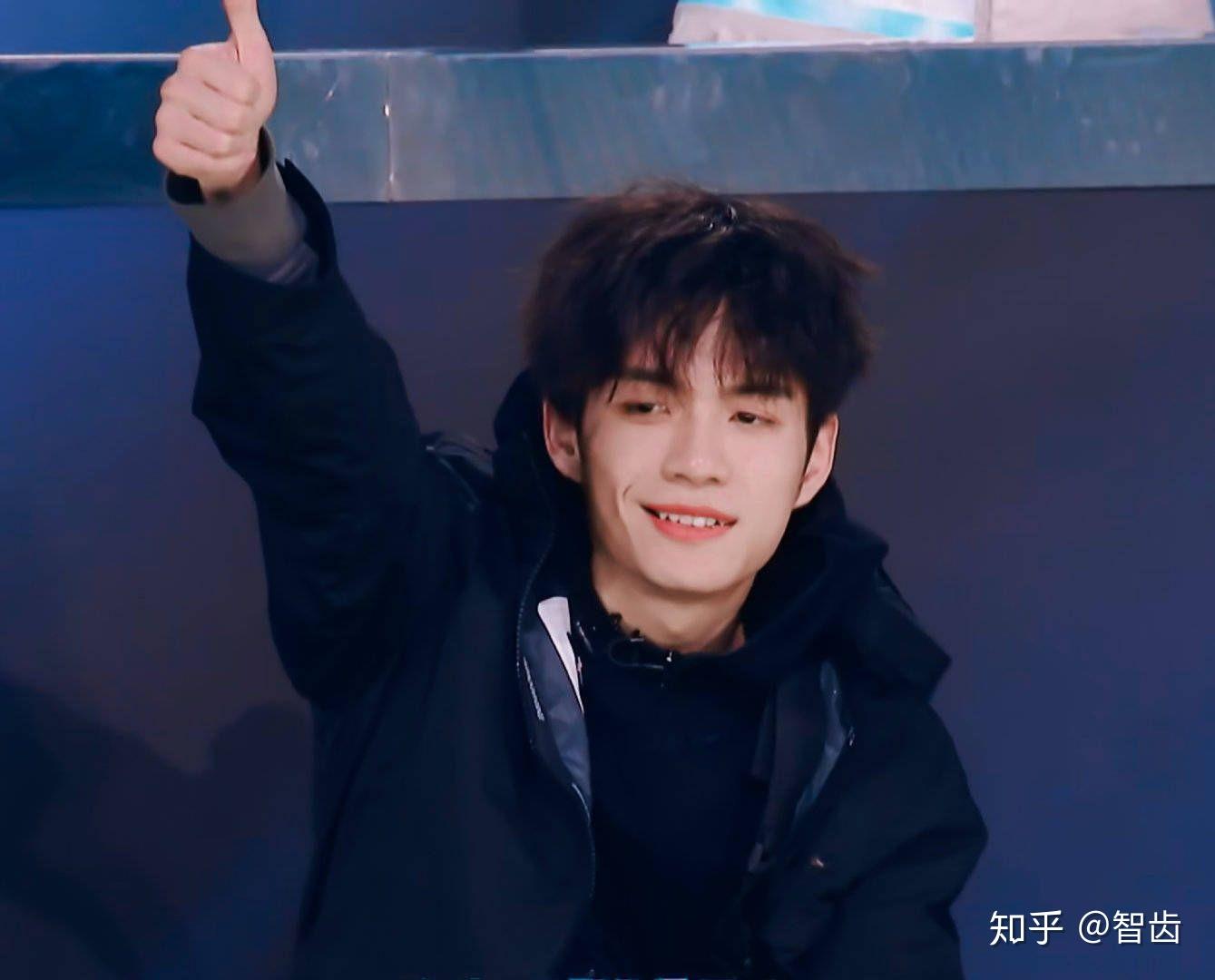 如何评价创造营2019的张颜齐