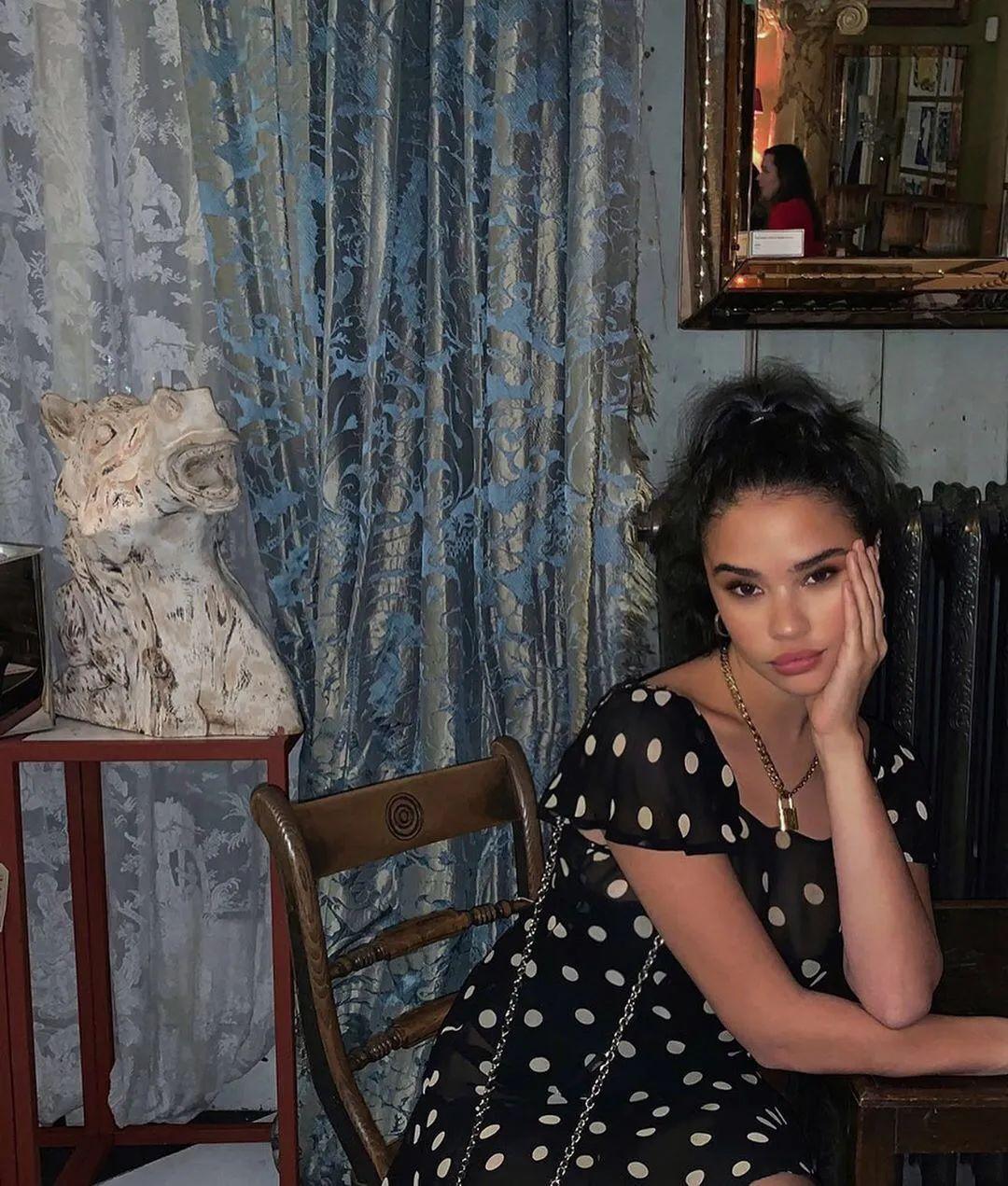 upopstyle超会拍这位博主的pose教科书你必须拥有