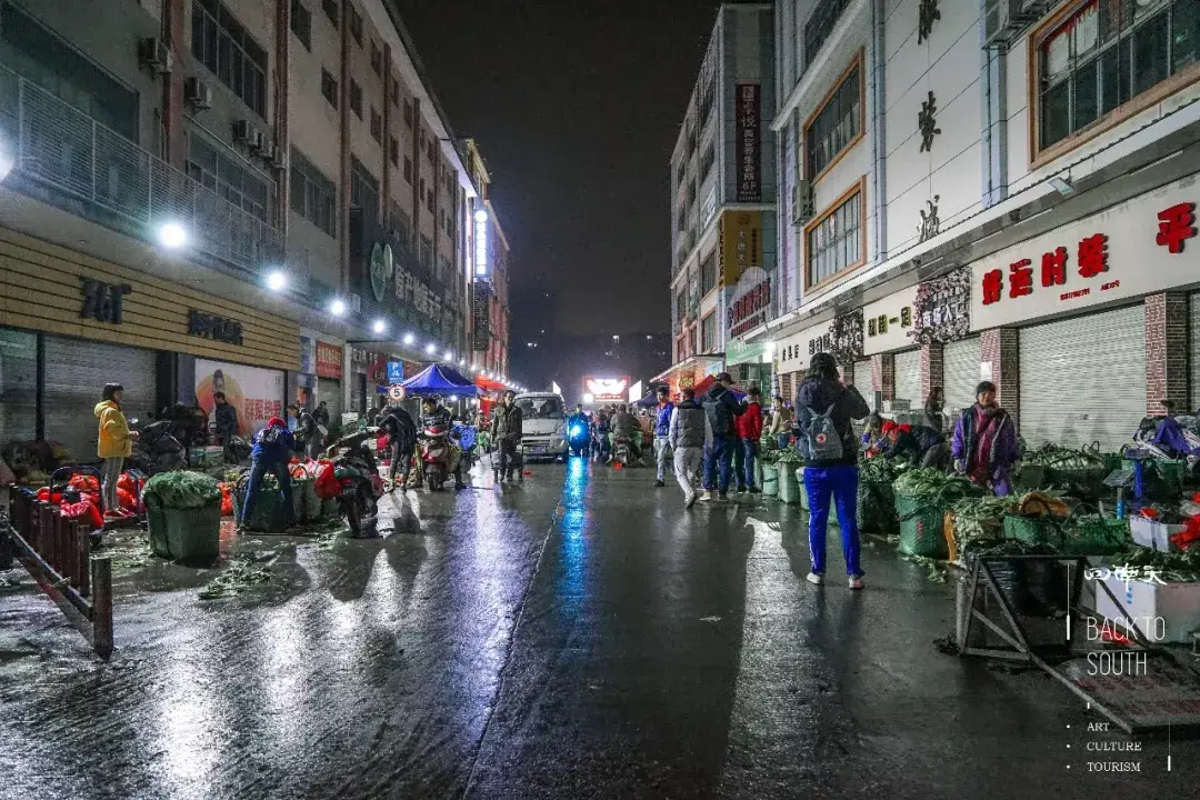 深夜的淡村市场有着你想象不到的热闹