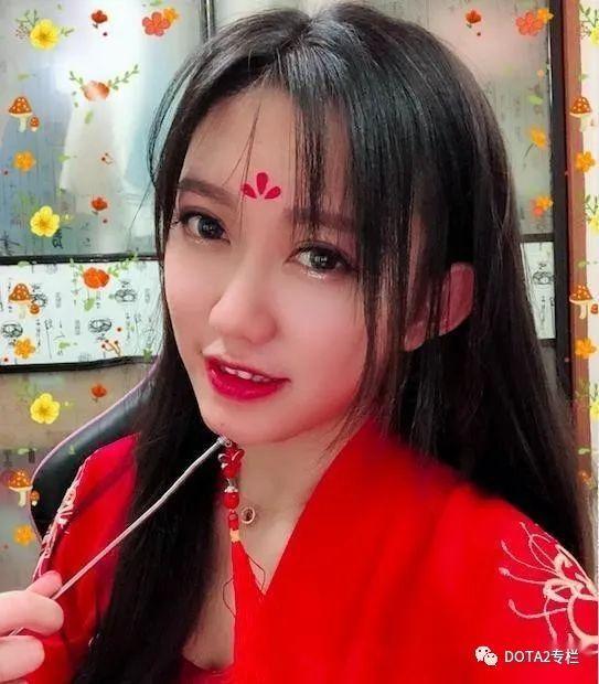 雕哥备孕成功莉莉丝谈夏夏结婚生子称与狗哥不说话fy十问十答