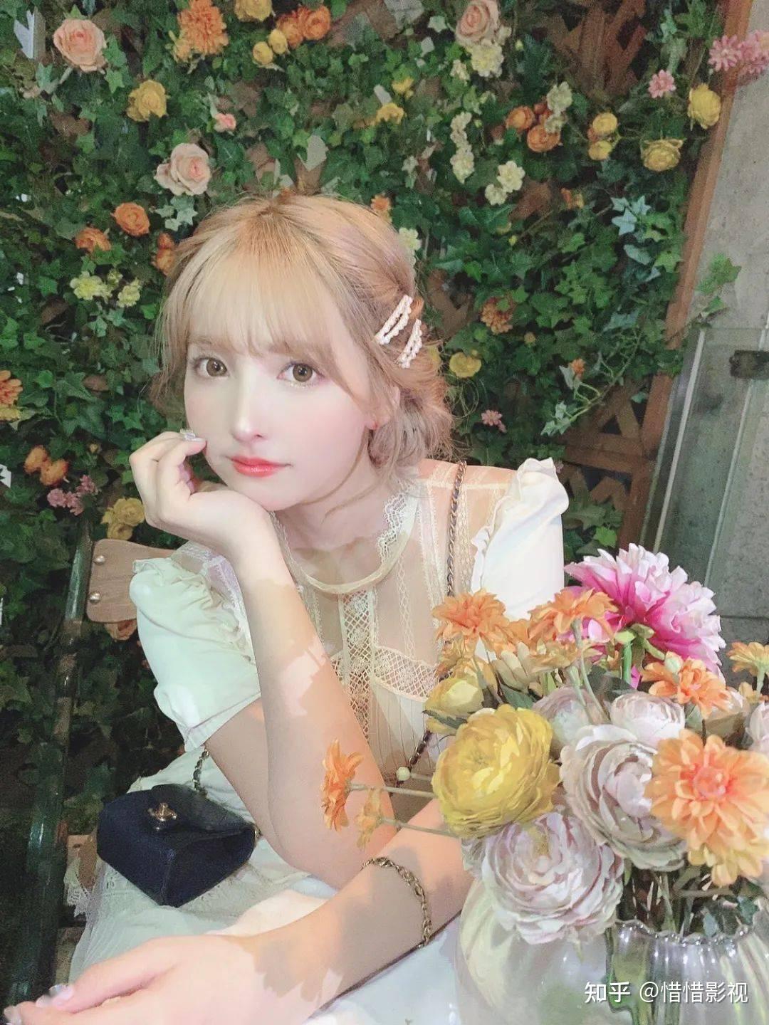 知名超人气女星—三上 知乎