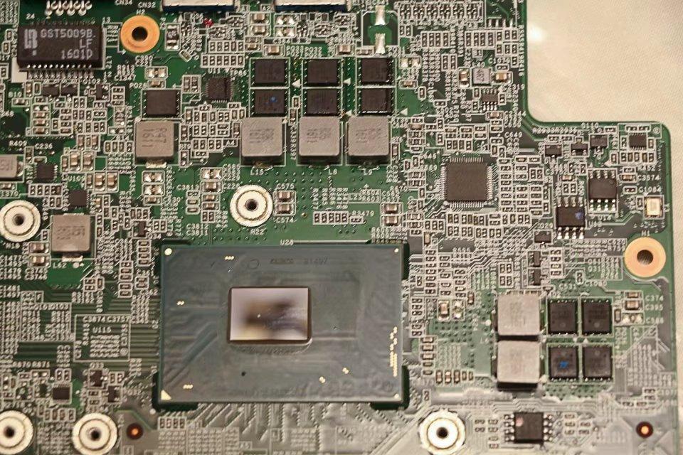 【拆解】设计最反人类的游戏本之一——机械革命x6ti