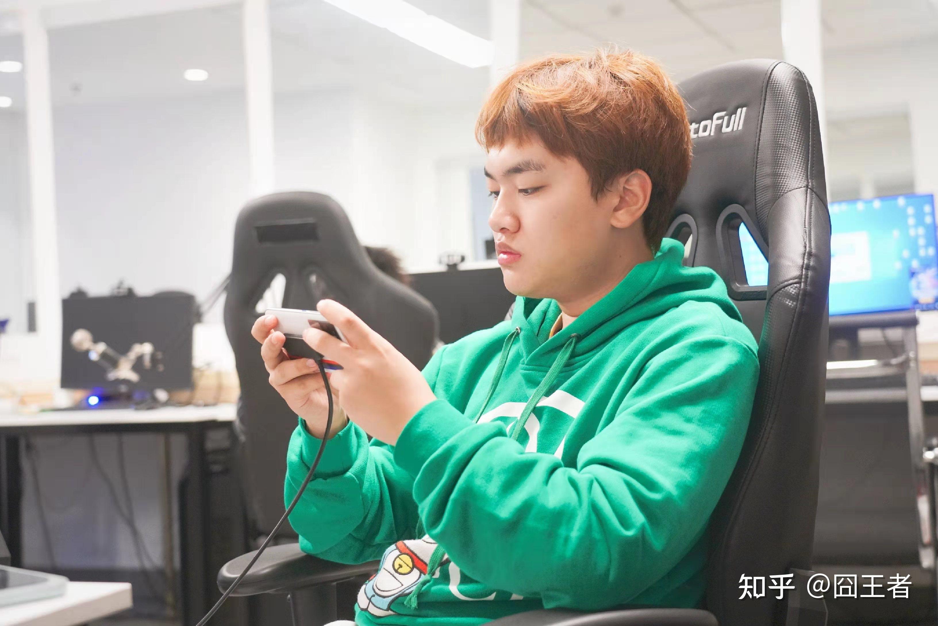 不上飞牛和刺痛主场票都卖不出去qg和林教练老尴尬了