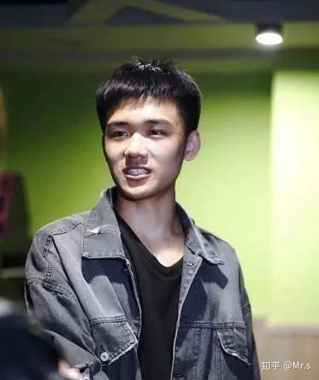 晴雪与小武 - 知乎