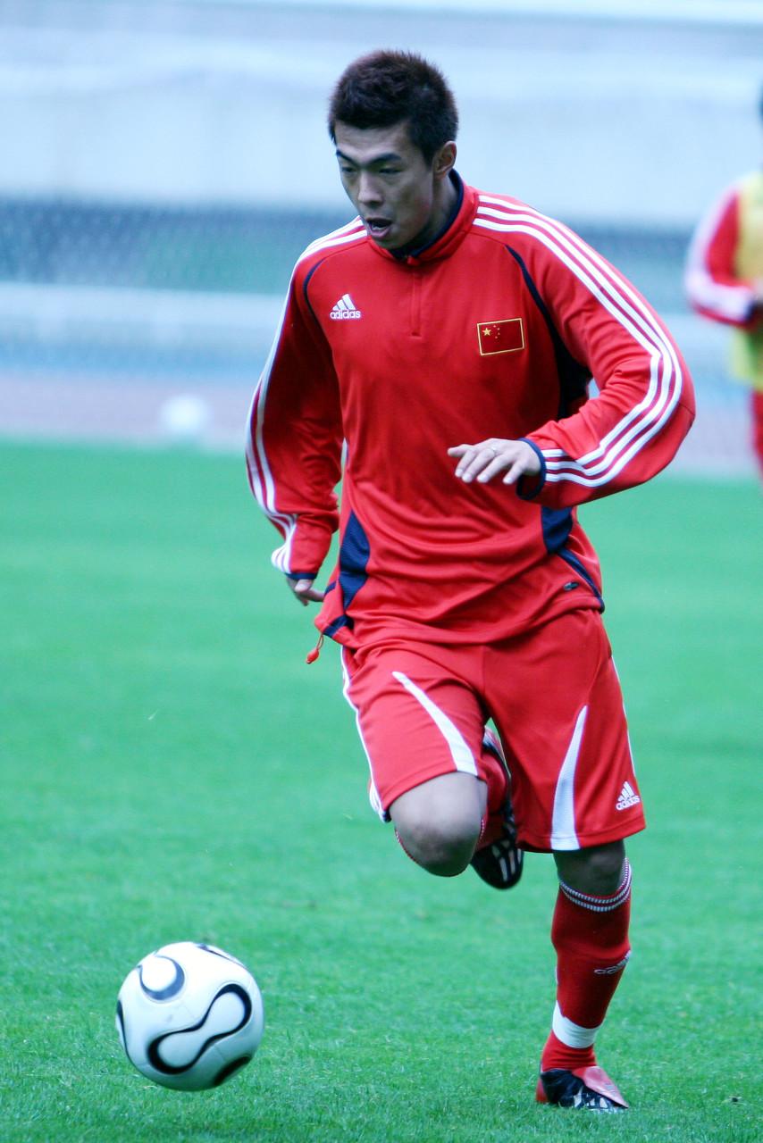 前国脚徐亮现役职业球员多少人算热爱足球谈热爱先从认可开始