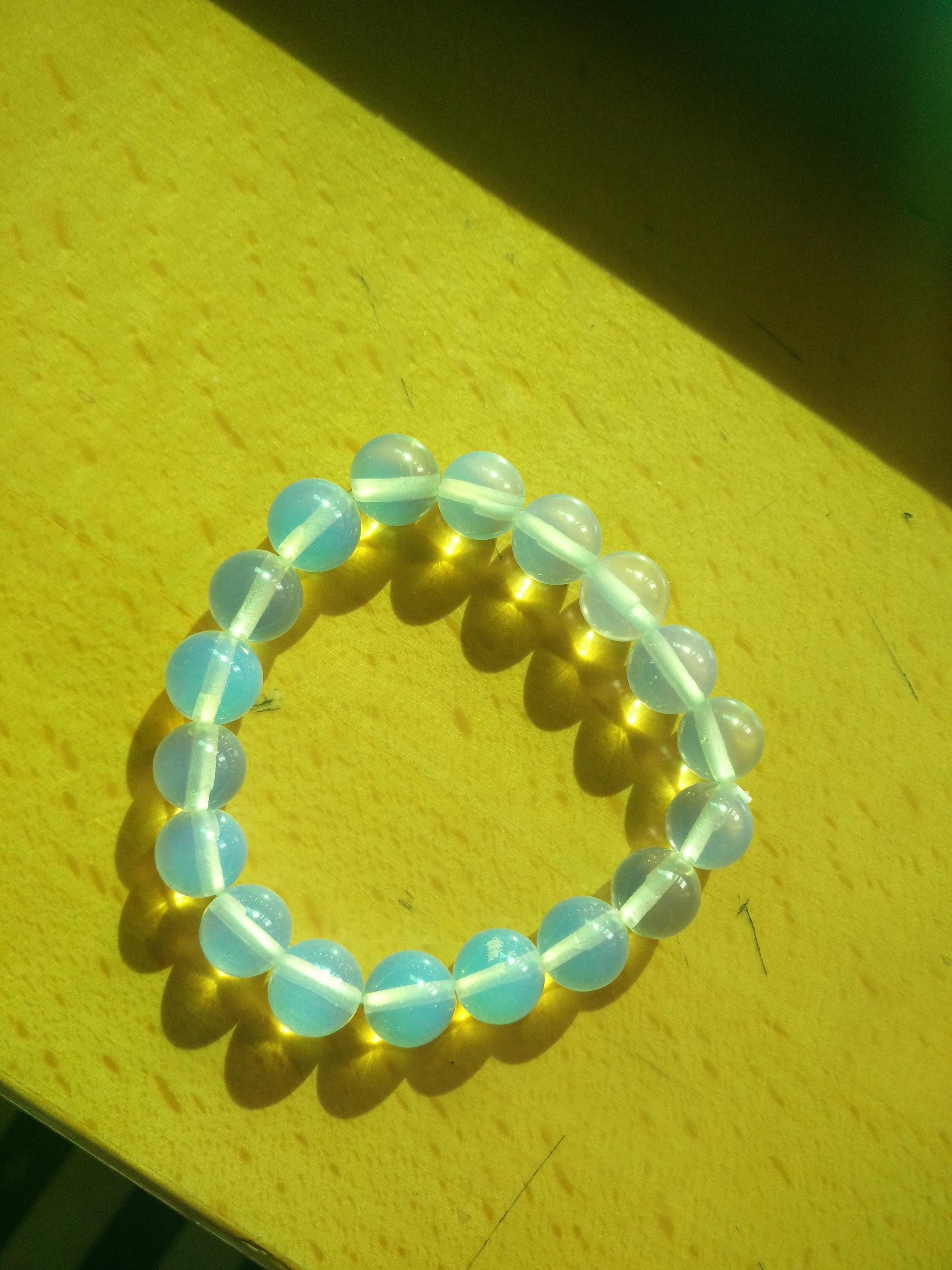 装饰品有什么类型的 v2-12fa6eb5f57ad6c0aecd2cb64400b6ea_r.jpg