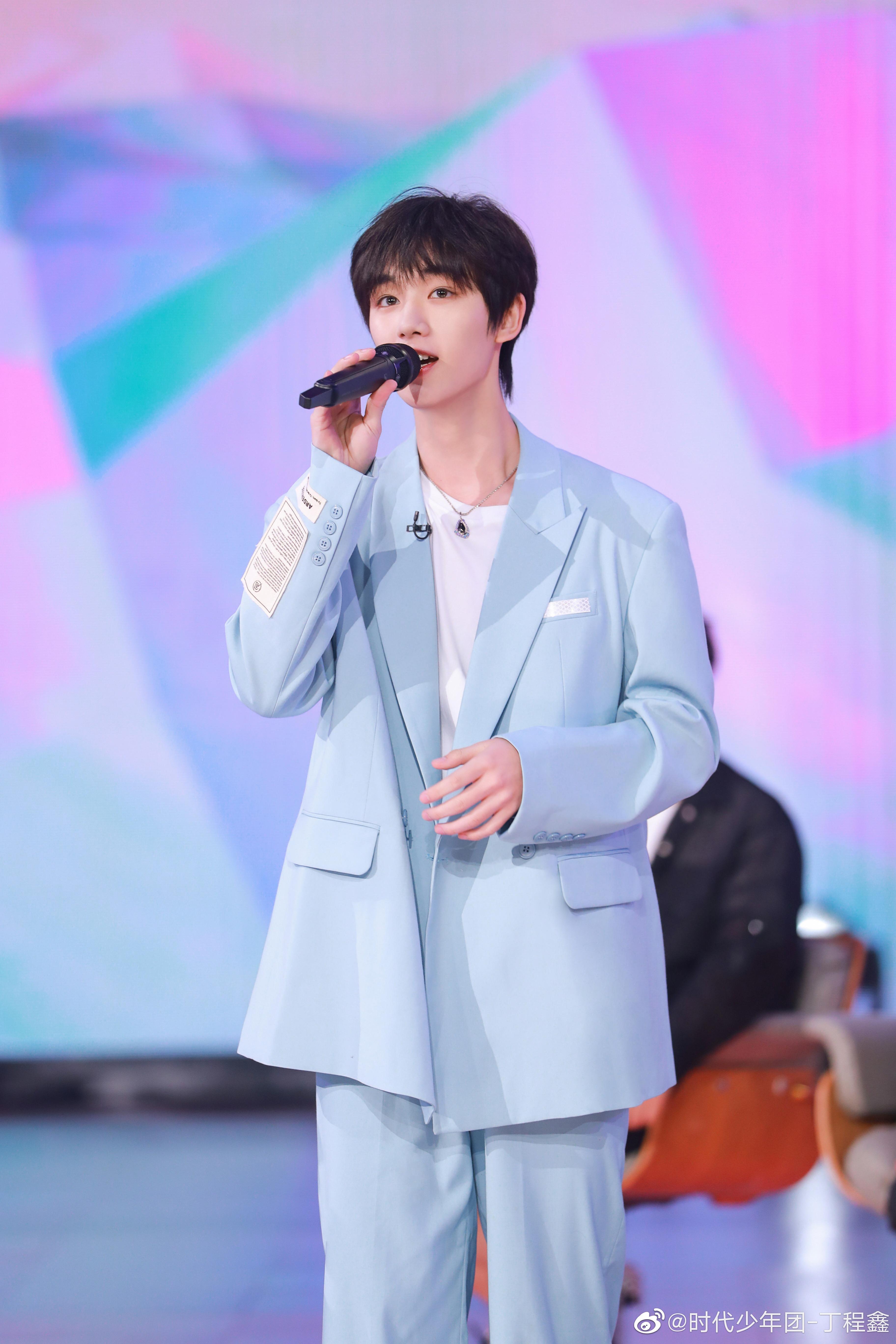 时代峰峻的艺人有多好看? - 知乎