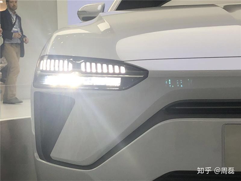 蔚来et7 智能光感天幕 v2-131d0d3d7f8ebcbd29b95f82fcfa92e2_r.jpg