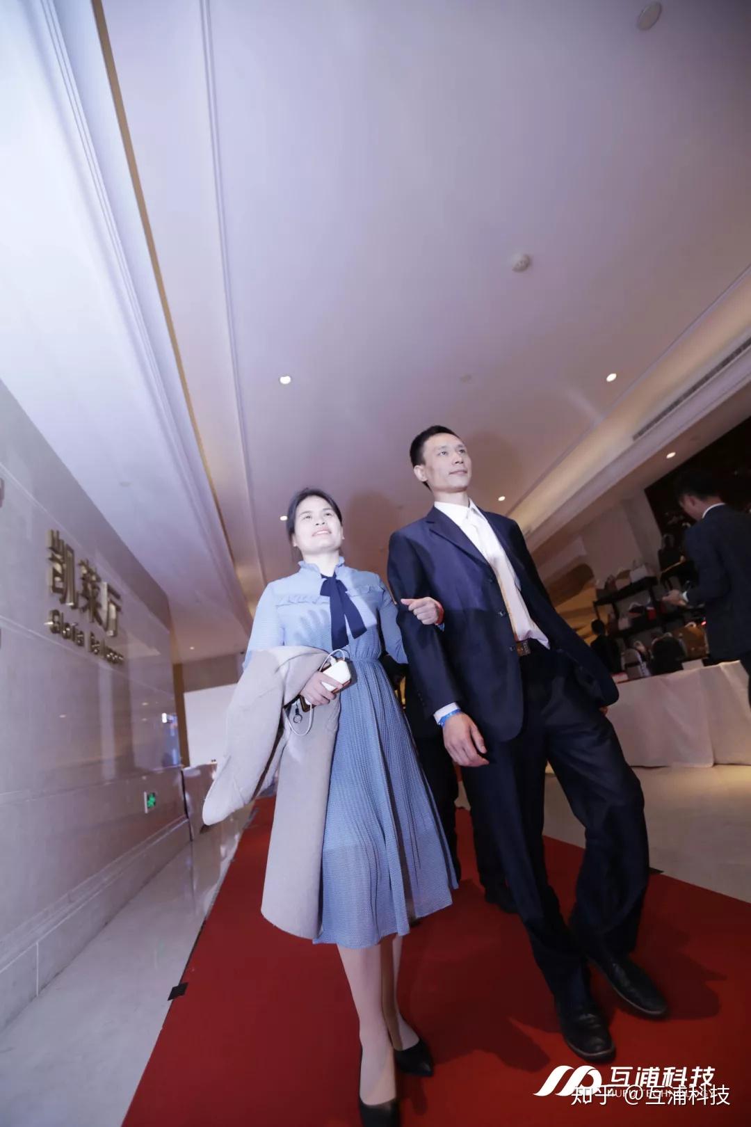 华丽之夜邀您共享互联网行业的饕餮盛宴