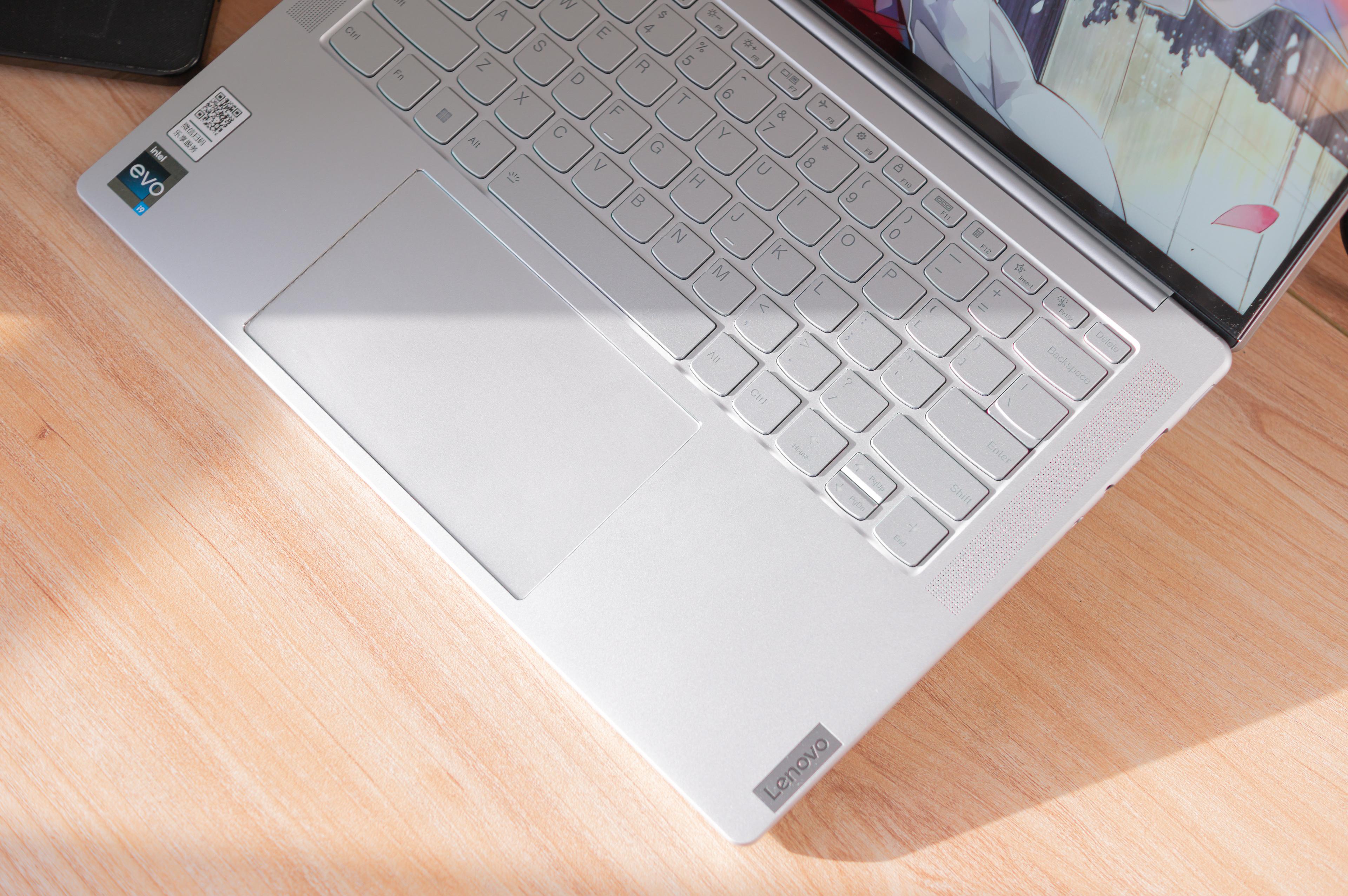 外观先来几张图赏吧.联想yoga s740 图源unwire.