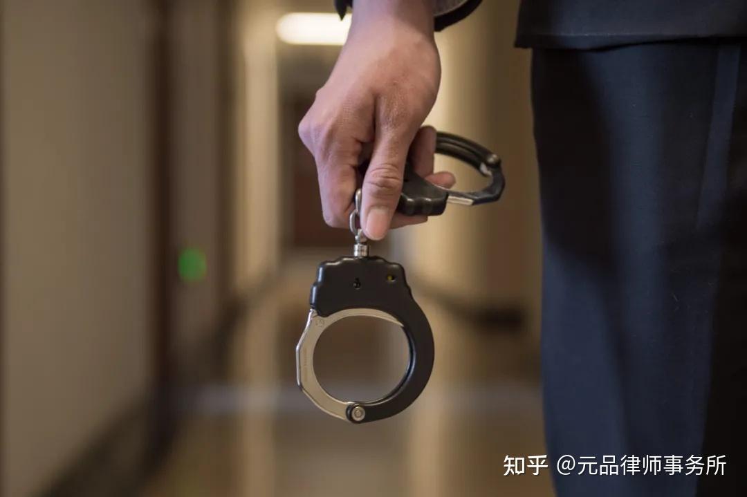 亡者归来,一个女人,一宗血案