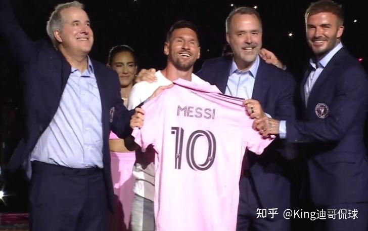 大胆美职联后卫梅西爱演戏比赛中经常假摔