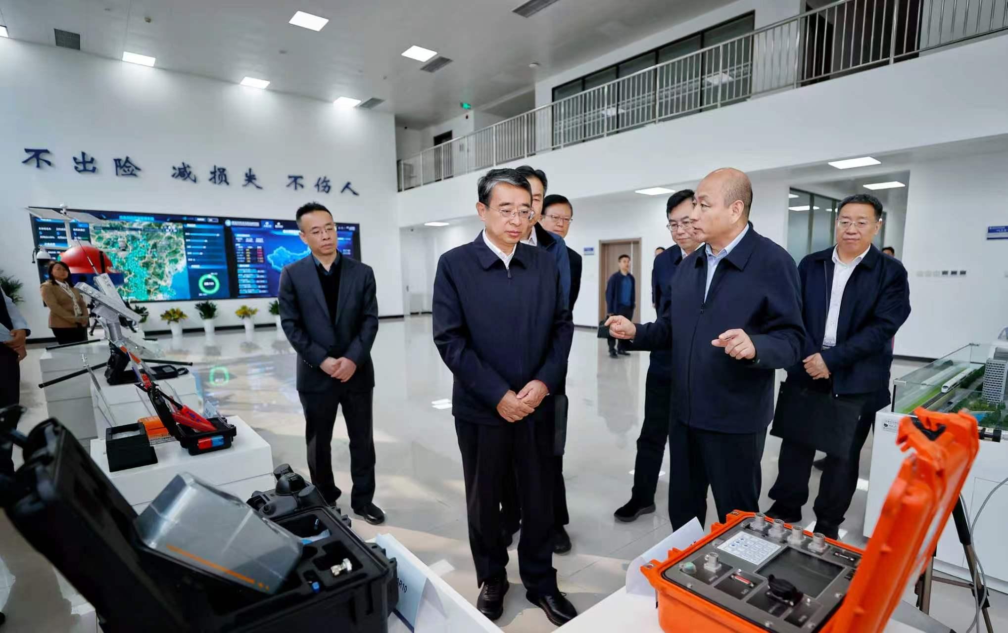 张成中到国家自然灾害防治研究院调研并参加院党委树立和践行正确政绩观学习教育读书班 - 知乎