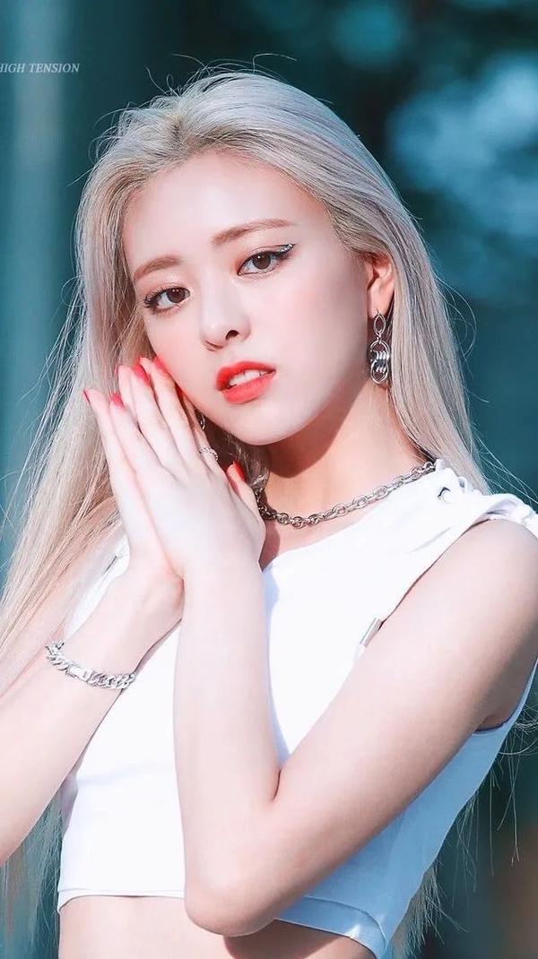 壁纸itzyyuna申有娜合集